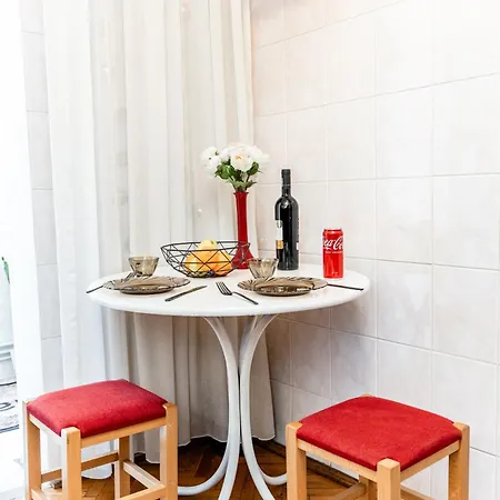 Cozy Artists - By Open House ティミショアラ